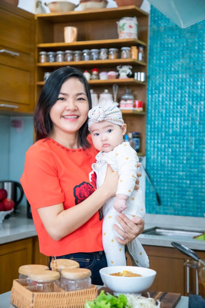 Emmy 8 tháng tuổi
